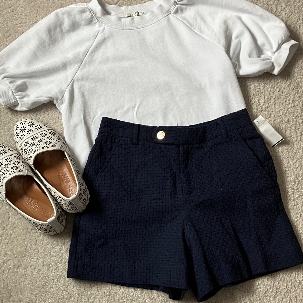 New Draper James Navy Women's Shorts size 4